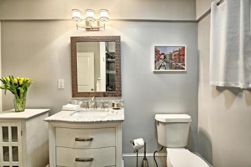 Relaxing, Comfortable, Private Bedroom detail