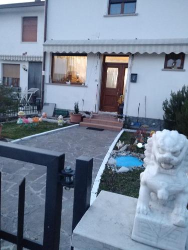  Leoni, Unterkunft in Santa Giustina