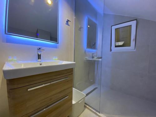 Art of Living luxury suite three - image 7