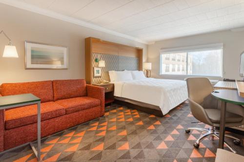 Holiday Inn Philadelphia South Swedesboro Hotel By IHG in Beckett (NJ)