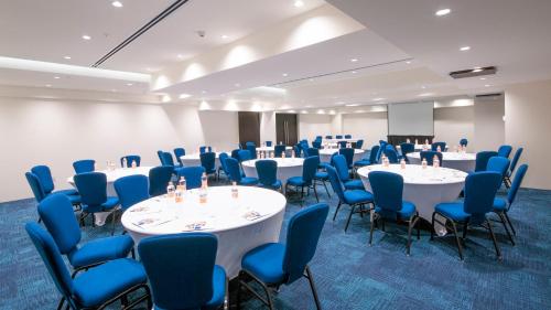 238835509 Holiday Inn Express Mexico Aeropuerto by IHG