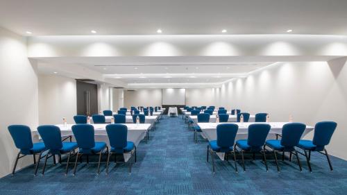 238835615 Holiday Inn Express Mexico Aeropuerto by IHG