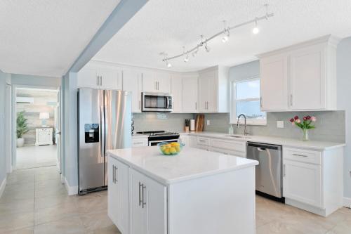 Paradise Beach Club - Oceanfront and Penthouse - image 14