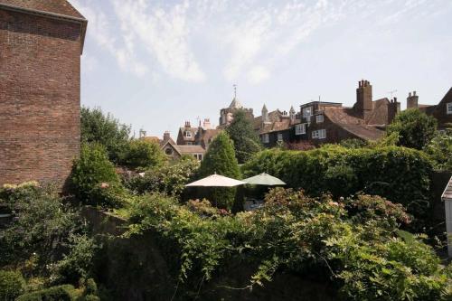 Picture of Perfect Rye Town House With Private Walled Garden