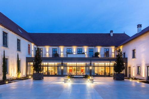 Hôtel & Spa Les Sept Fontaines Best Western Premier - image 12