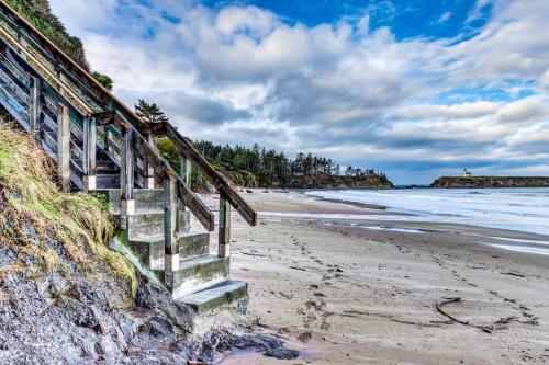 Vacation Home at Lighthouse Beach - image 2