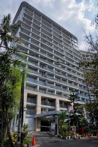 Dago Suite 3BR Luxury Apartment