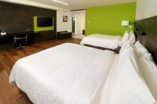 238855751 Holiday Inn Express Mexico Aeropuerto by IHG