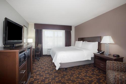 Holiday Inn Express & Suites Yankton, an IHG Hotel