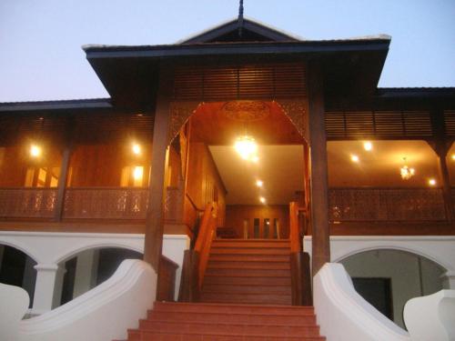 Entrance, Khumkhunwang Resort in San Pa Tong