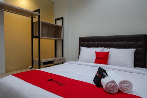 B&B Semarang - RedDoorz @ Jalan Kartini Semarang - Bed and Breakfast Semarang