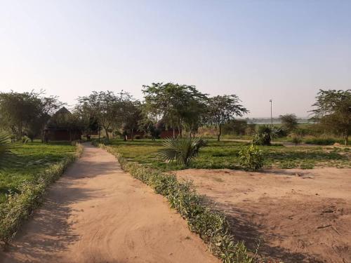 Apkārtne, Tangi Safari Lodge in Paraa