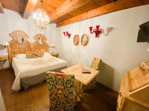 Rosso Charm B&B – Venice, GA
