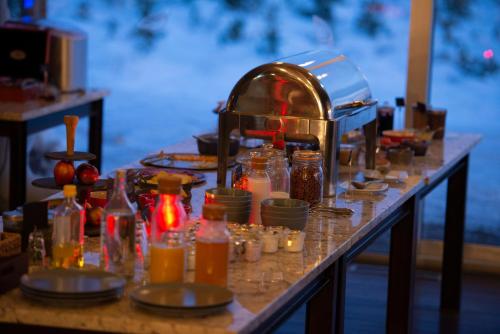 Essen und Erfrischungen, 360 Hotel & Thermal Baths in Selfoss