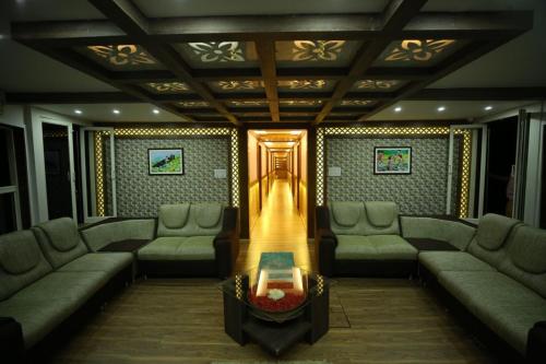 Lobby, Casino Houseboats in Alleppey