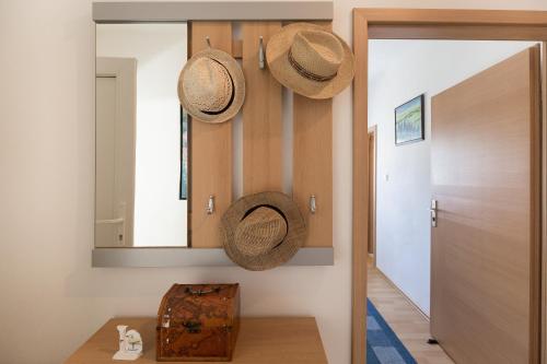 Apartment Twisting By The Private Pool - image 2