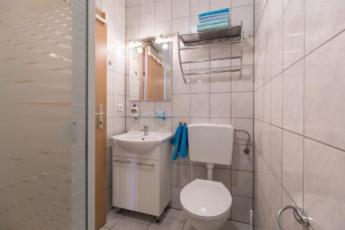 Apartment Twisting By The Private Pool - main image