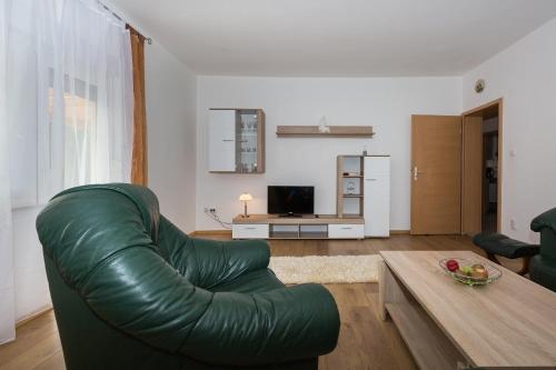 Apartment image 10