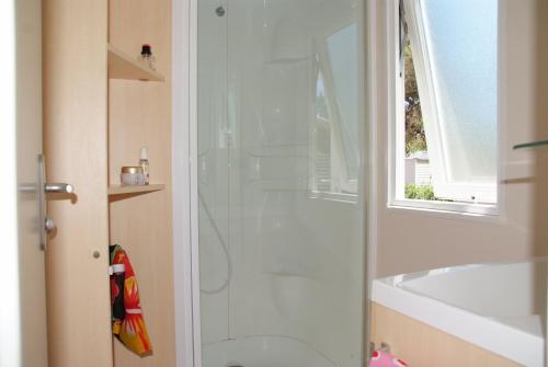 3 bedrooms, 6 beds