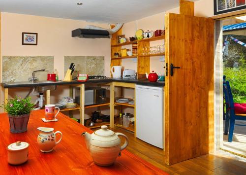 2 bedrooms, 4 beds