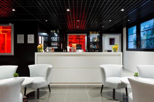 Bar/lounge, Simon's Boutique Hotel in 18th - Sacre Coeur - Montmartre