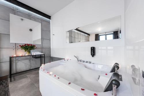 Artis Loft Hotel - image 13