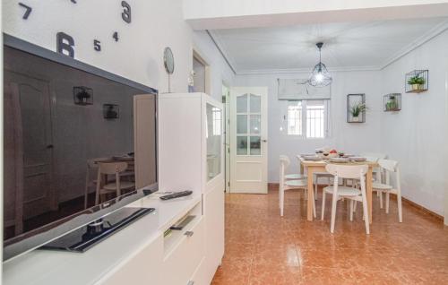 Stunning apartment in Crdoba with 2 Bedrooms and WiFi