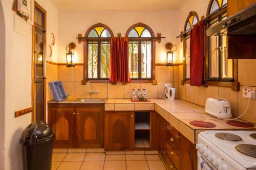 2 bedrooms, 4 beds