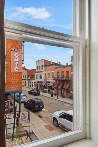 Downtown Galena Spacious Apartment apts - image 8