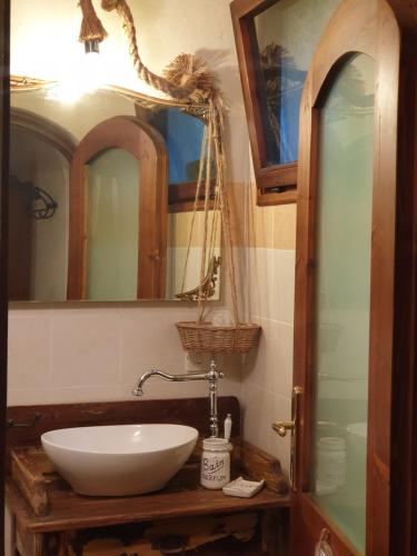 Ca' Datu - Tap to explore photos