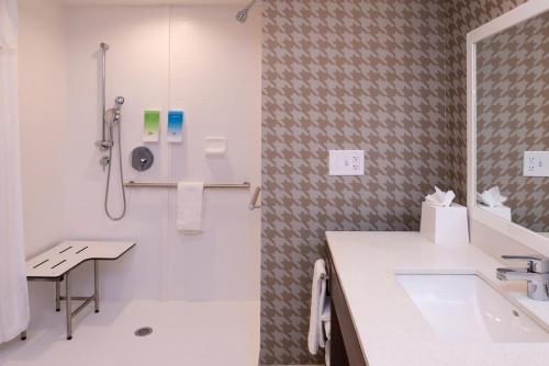 Home2 Suites by Hilton Columbus/West, OH – Columbus, OH