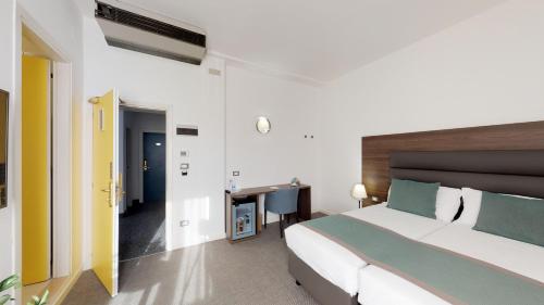 1 queen bed