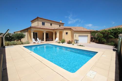 Superbe villa climatisée clôturée, WIFI, 3 km de la mer, 4 belles chambres, piscine privée sur les hauteurs du village LXTOU21 - Location, gîte - Portiragnes