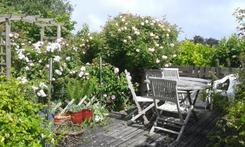 GIVERNY COTTAGE