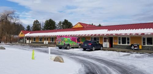 Middlebury Sweets Motel - Accommodation - Middlebury