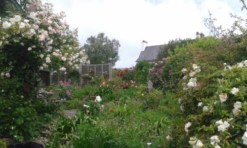 GIVERNY COTTAGE