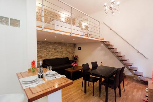  10 House, Pension in Budapest