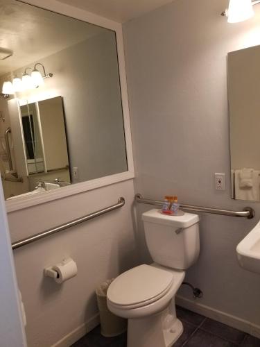 Queen Room - Disability Access