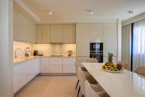 Kitchen, Residence Sol e Mar in Budens