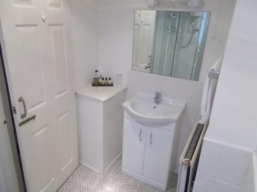 The Beaumont Room Type - En Suite Twin Room