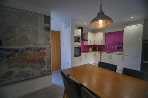 Kitchen, Canyon Cottage in Pontneddfechan