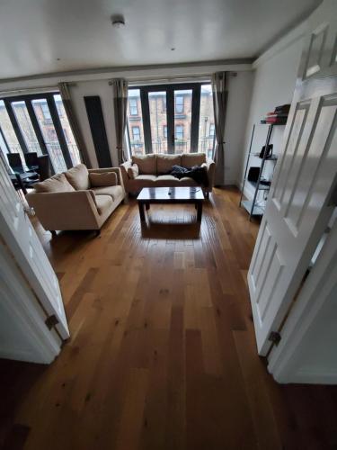 Sbenley 2 Bedroom Apartment, Camberwell, London