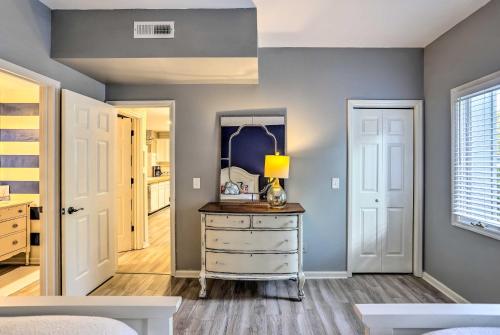 Charming Condo - 3 Miles to Cherry Grove Beach! - image 3