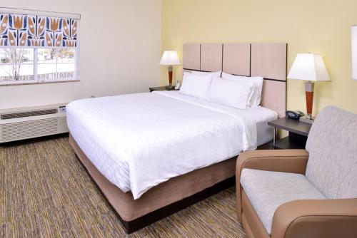 Candlewood Suites Winchester, an IHG Hotel