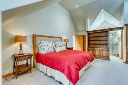 Lane Ranch Mountain Retreat - image 9