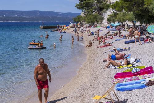 Family Beach Rooms – Omis, MD