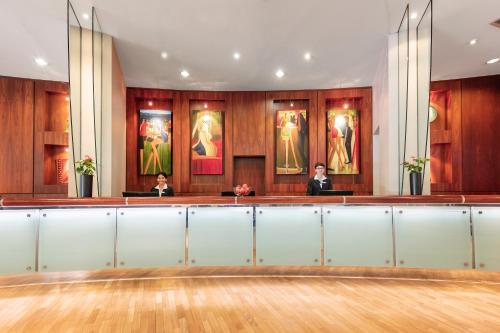 Лобби, James Cook Hotel Grand Chancellor in Веллингтон