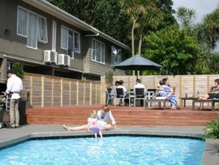 بست ويسترن نيوماركت إن آند سويتس (Best Western Newmarket Inn & Suites) in إبسوم