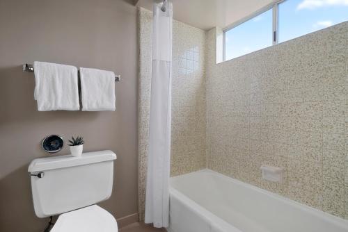 Vagabond Inn Ventura - image 4