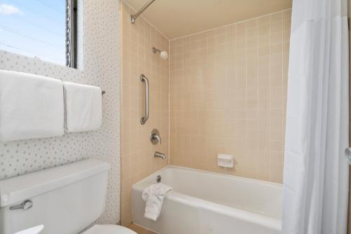Vagabond Inn Ventura - image 8